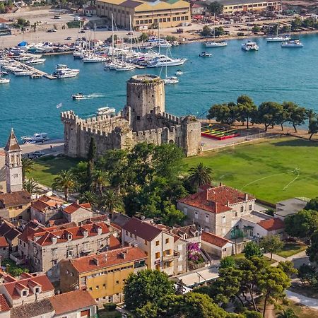 Rooms Mirjana - Centre Of Trogir Exterior photo