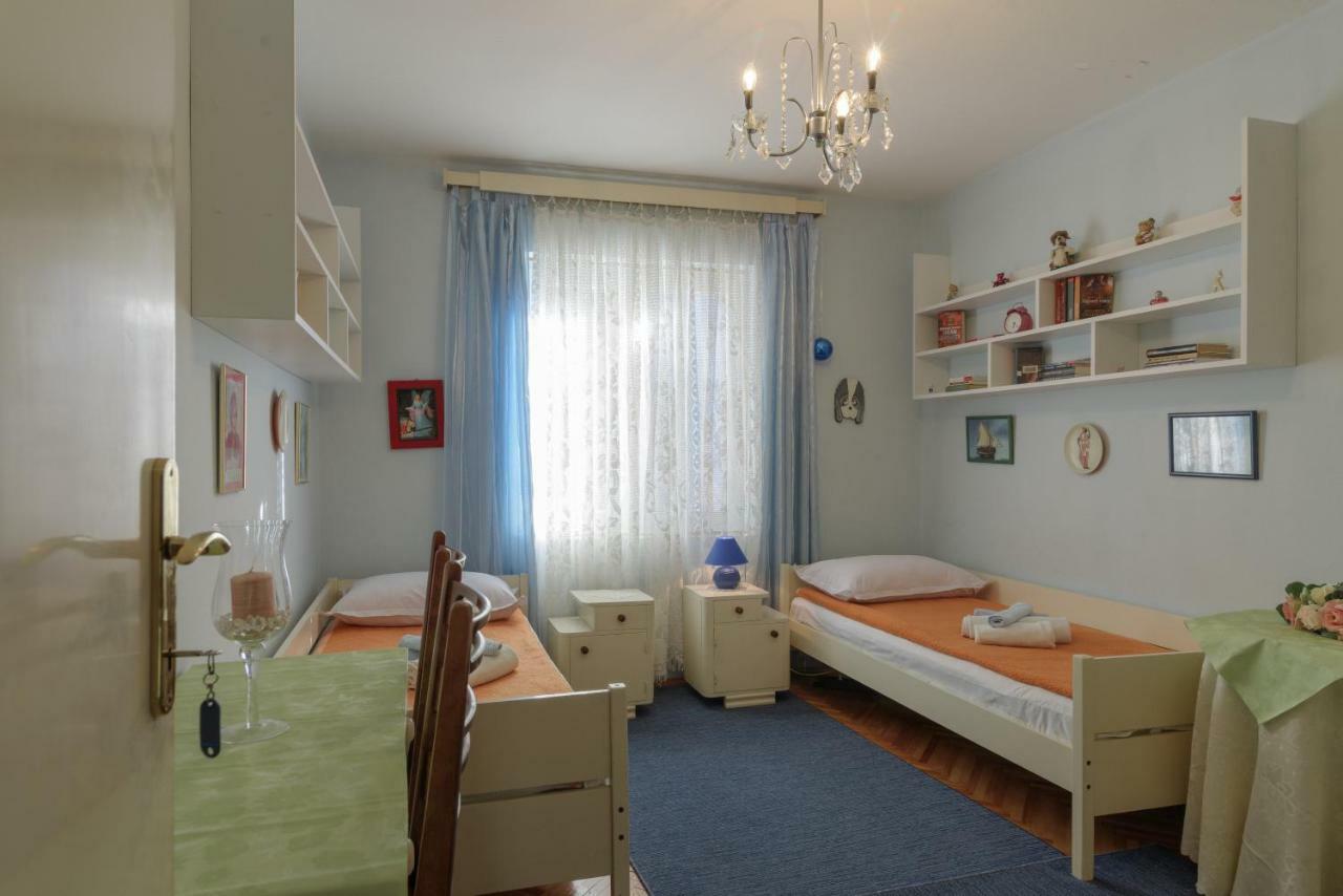 Rooms Mirjana - Centre Of Trogir Exterior photo