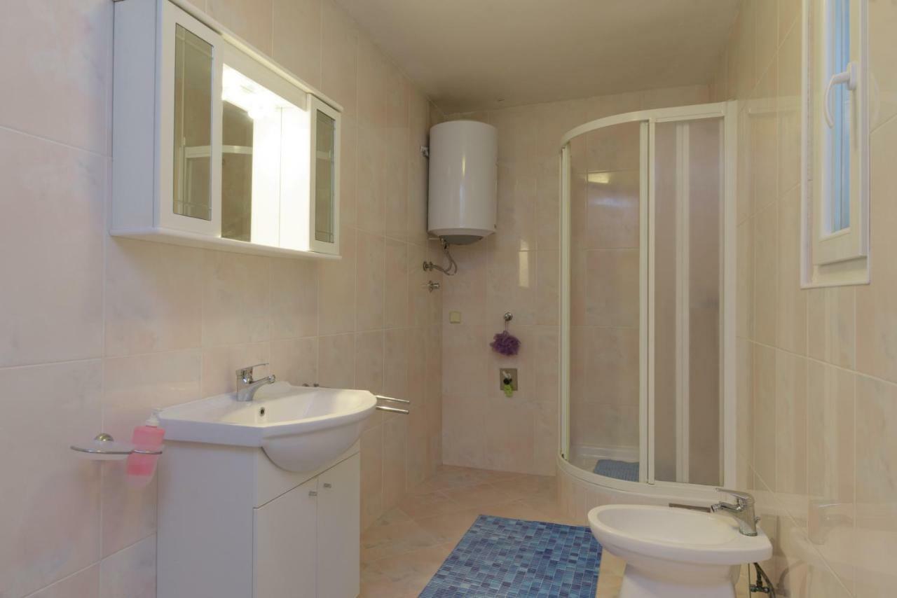 Rooms Mirjana - Centre Of Trogir Exterior photo